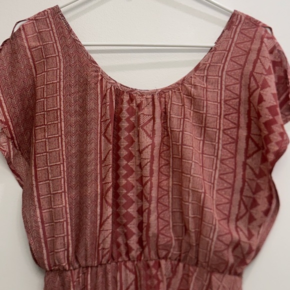 Bar 111 Dress Women's Aztec Print Pink Chiffon Flutter Sleeve Dress Size S - Picture 3 of 8